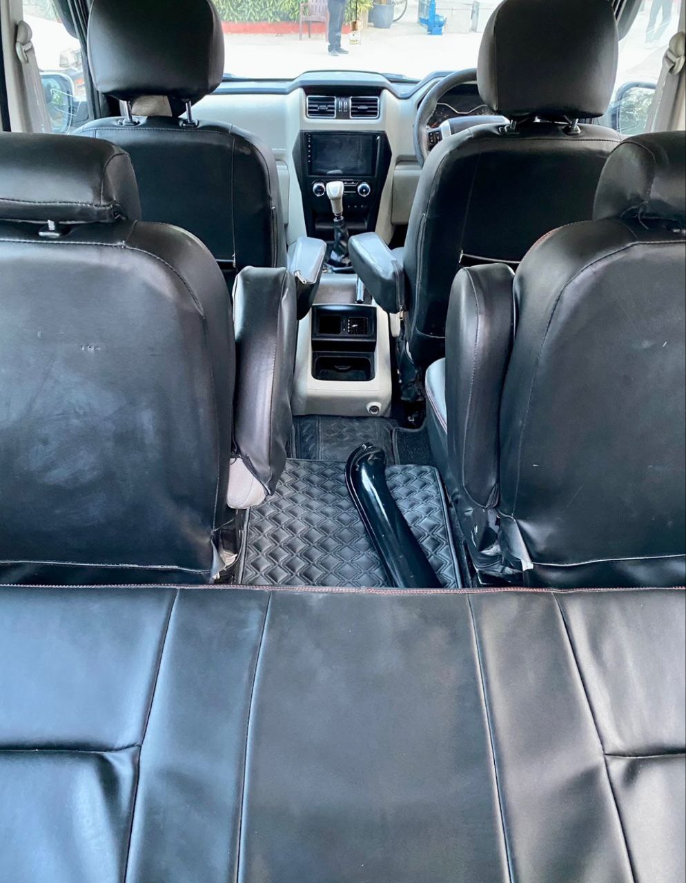 2017 Mahindra Scorpio S10 5