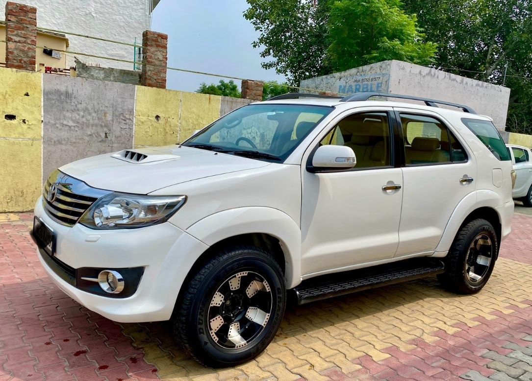 2013 Toyota Fortuner 4x2 2