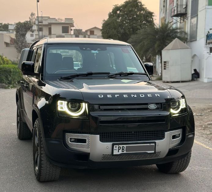 2024 Land Rover Defender 6