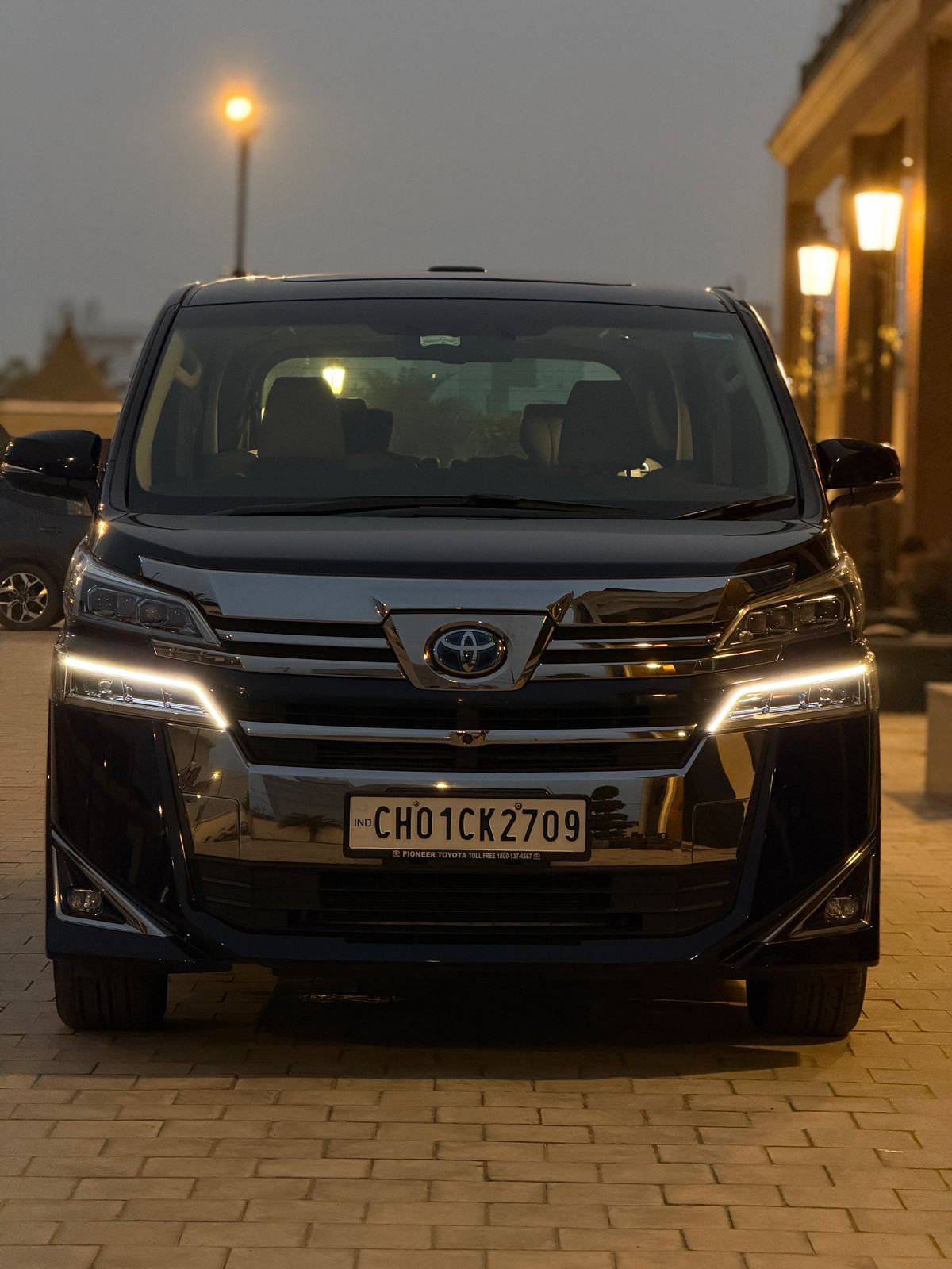 2022 Toyota VELLFIRE E-four 3
